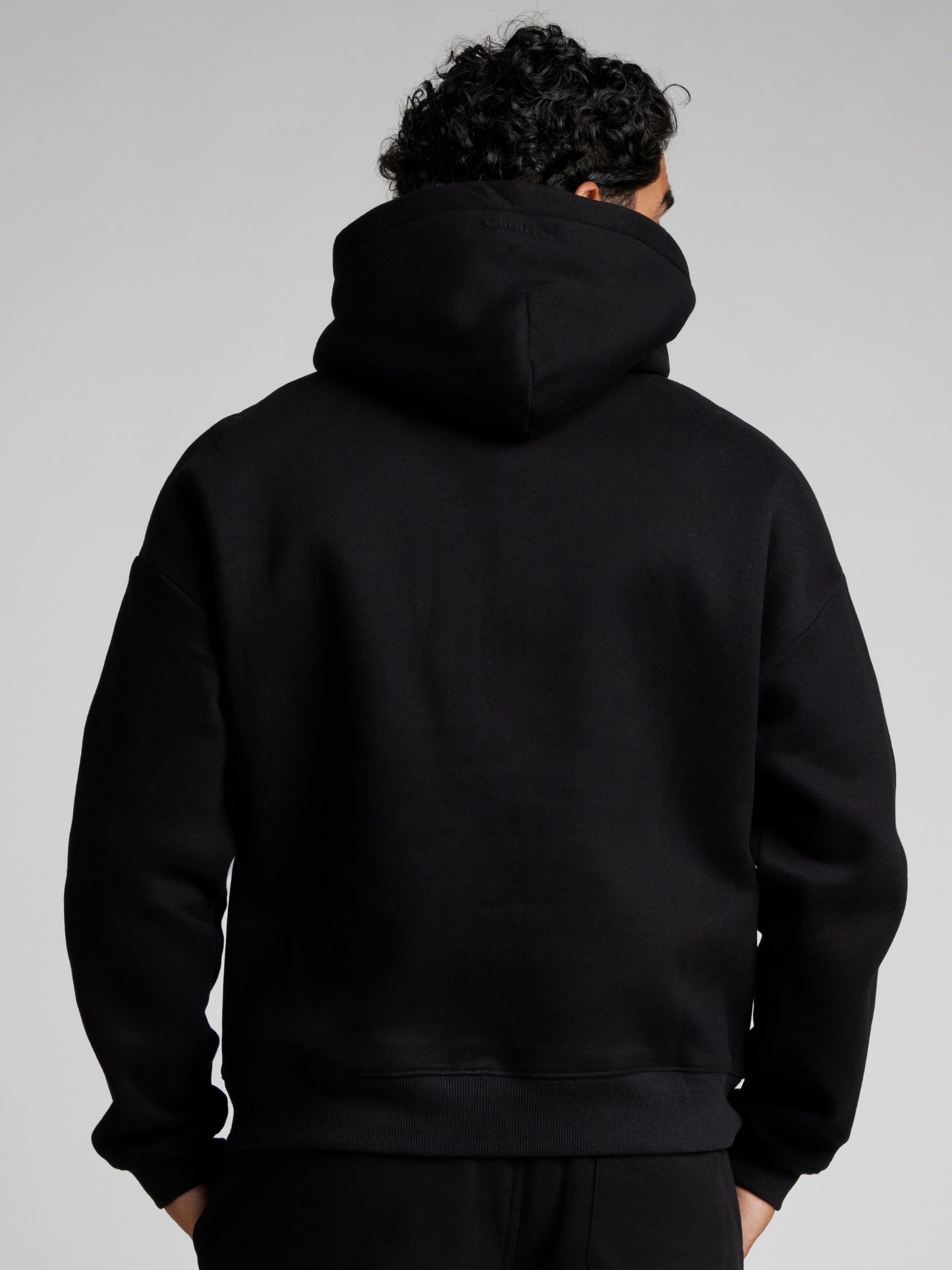 Onyx Black / M