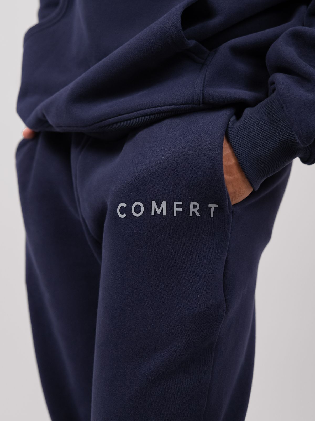 Navy / M / Jared