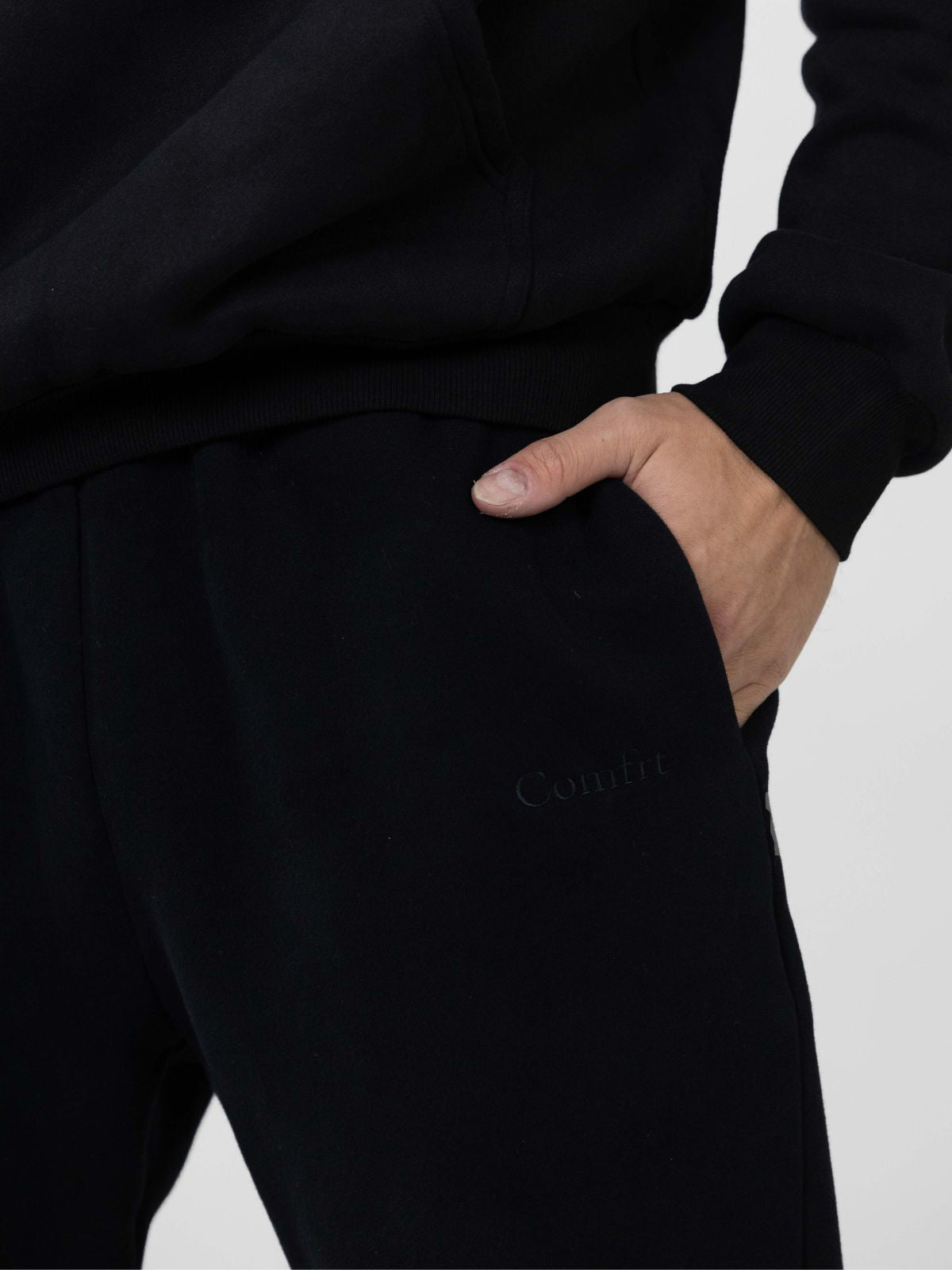 Onyx Black / M