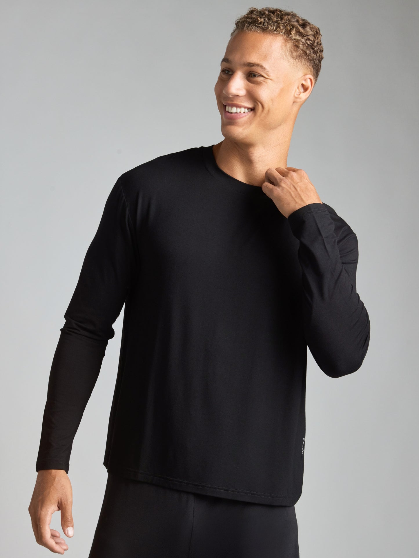 Onyx Black / M