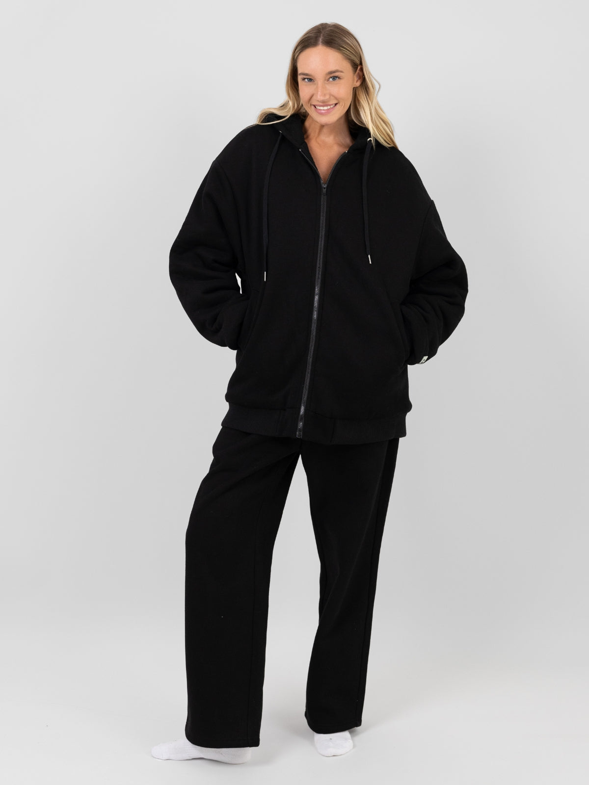 Onyx Black / F / Joscelin