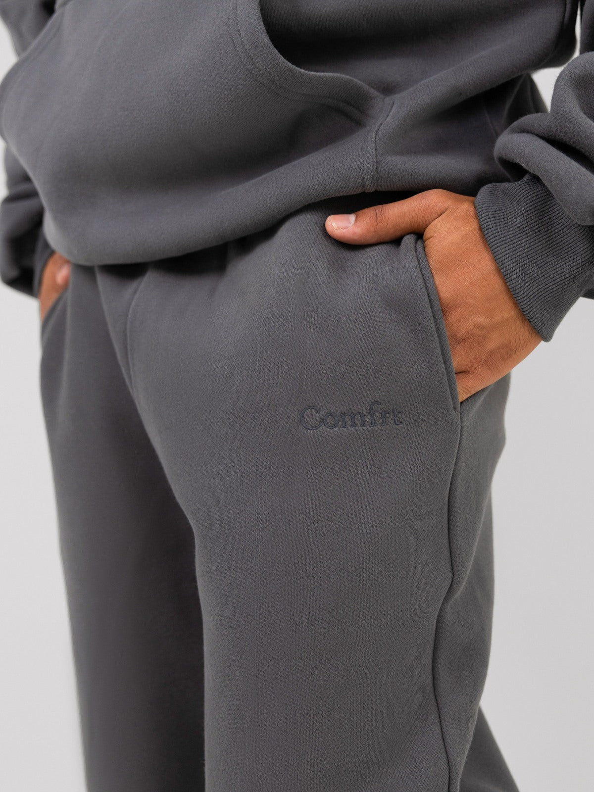 Steel Grey / M