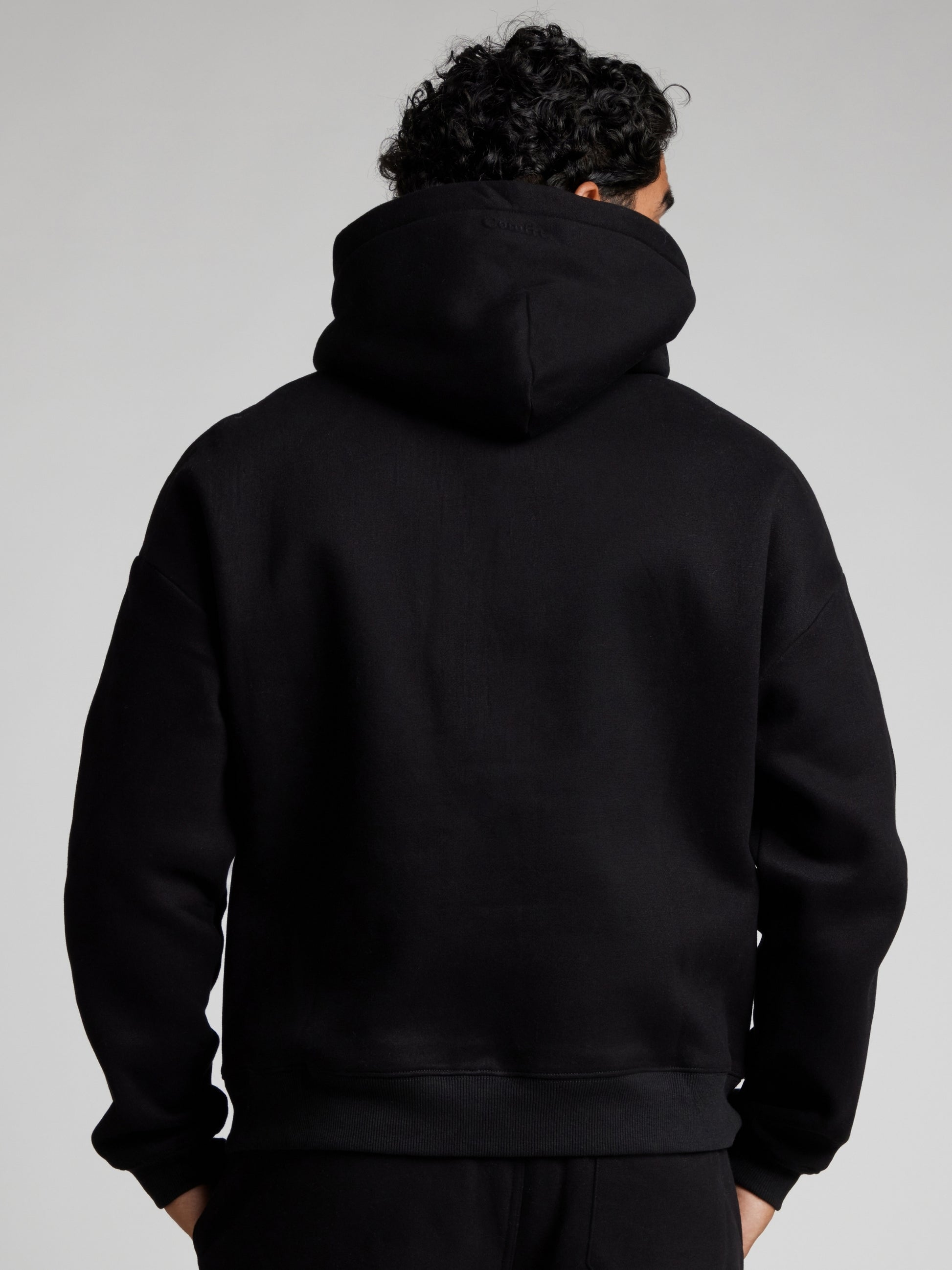 Onyx Black / M