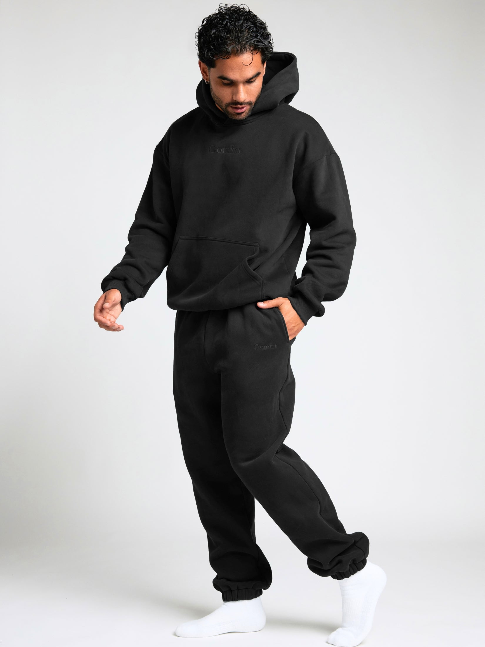 Onyx Black / M