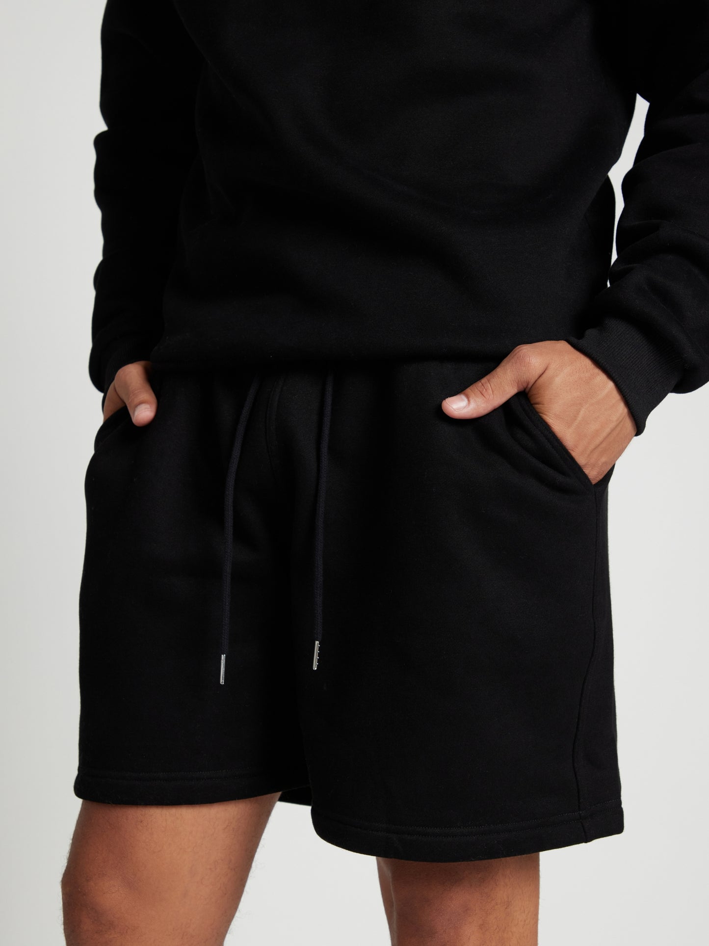 Onyx Black / M