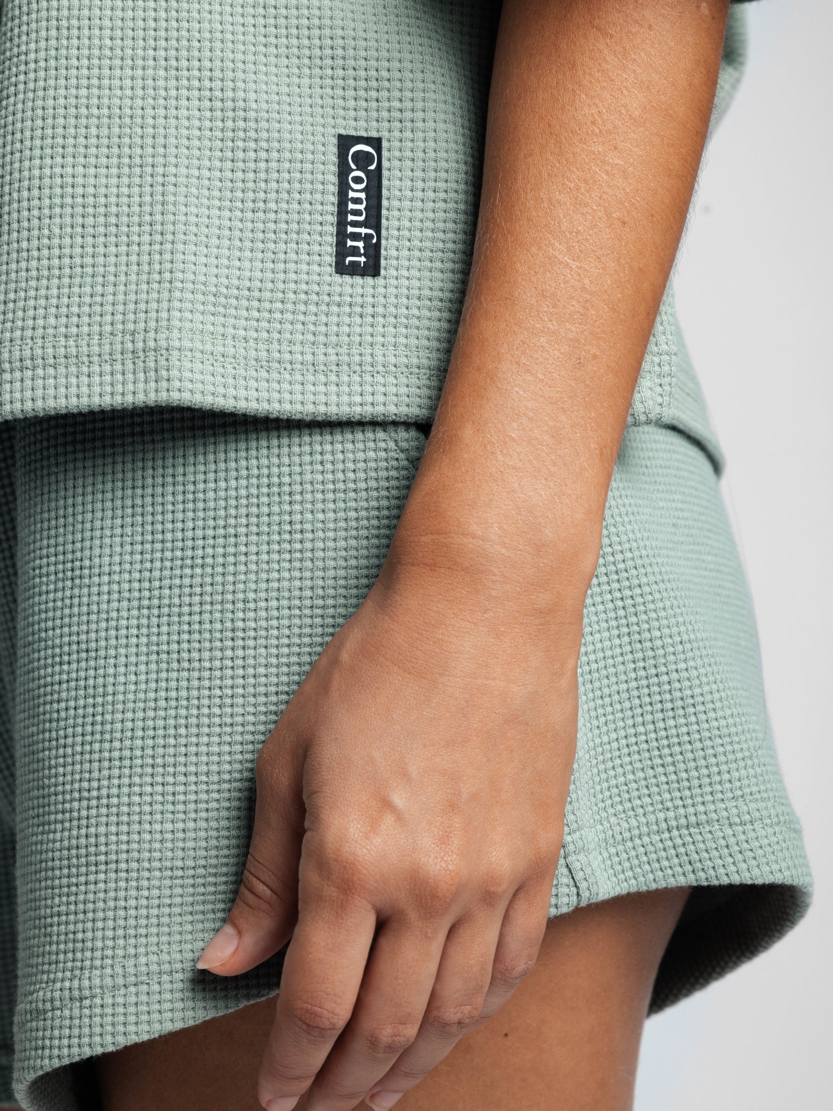 Sage Green / F