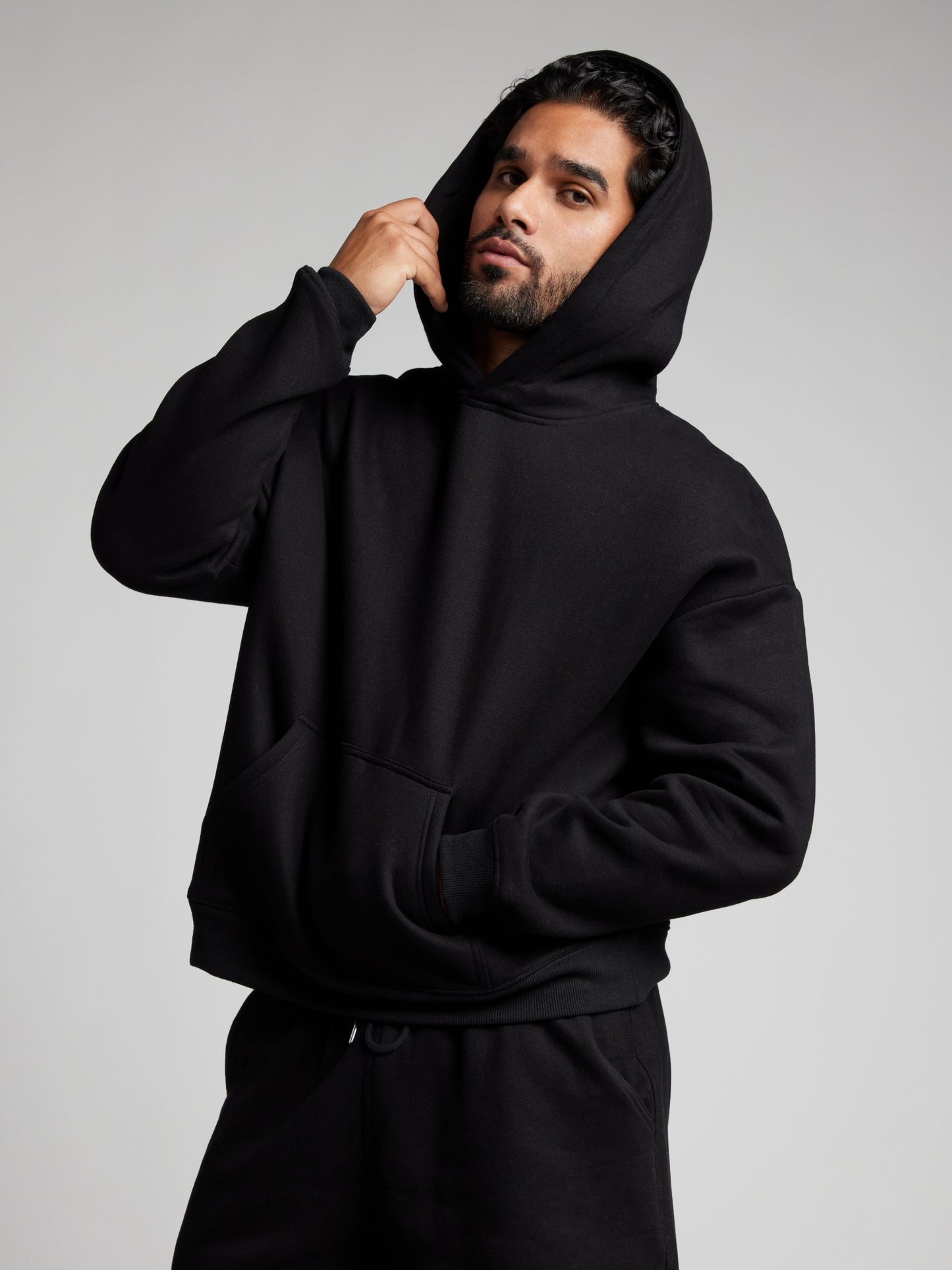 Onyx Black / M