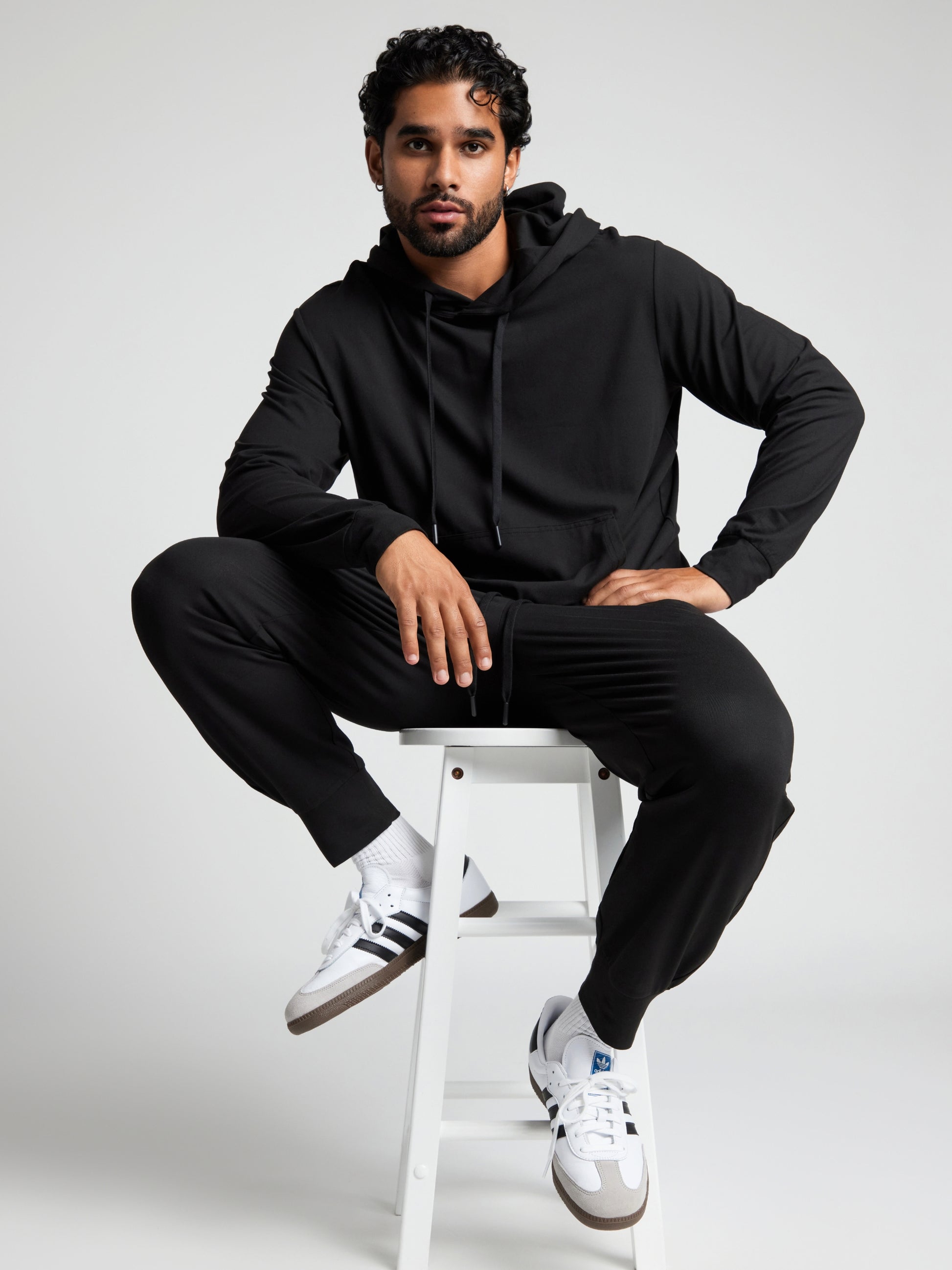 Onyx Black / M