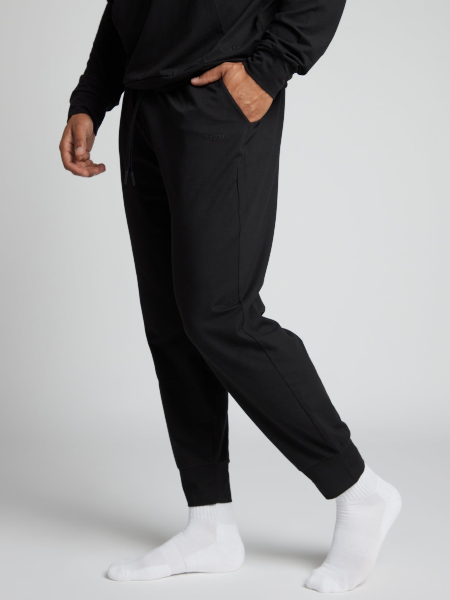 Onyx Black / M