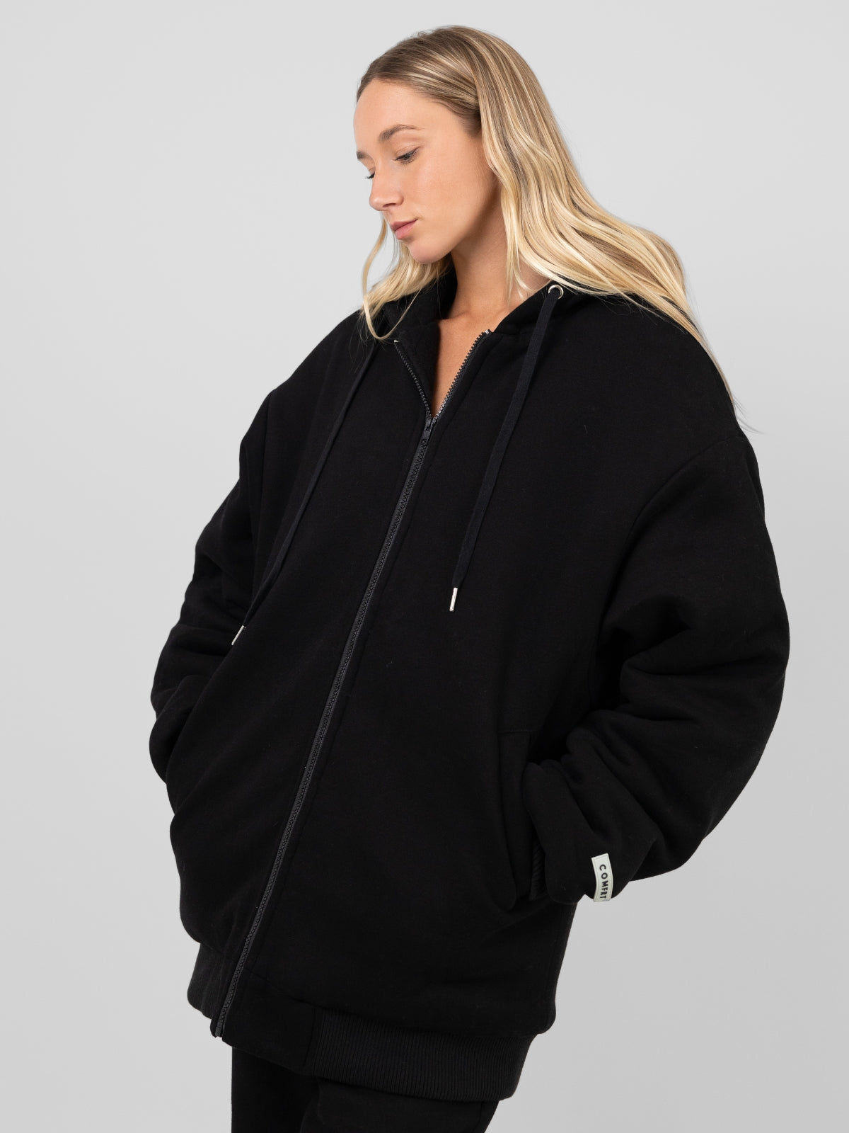 Onyx Black / F / Joscelin